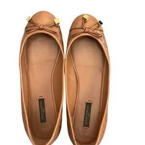 Louis Vuitton Camel Leather Flat Shoes